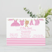 ピンクのベビーのクローズラインベビーシャワーの招待状 招待状 (スタンド正面)