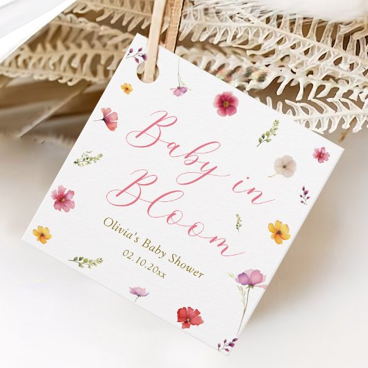 ピンクのベビーを開花シャワー フェイバータグ