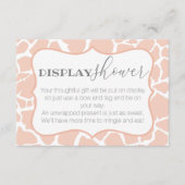 ピンクのベビーガールのキリン表示シャワー エンクロージャーカード (正面)