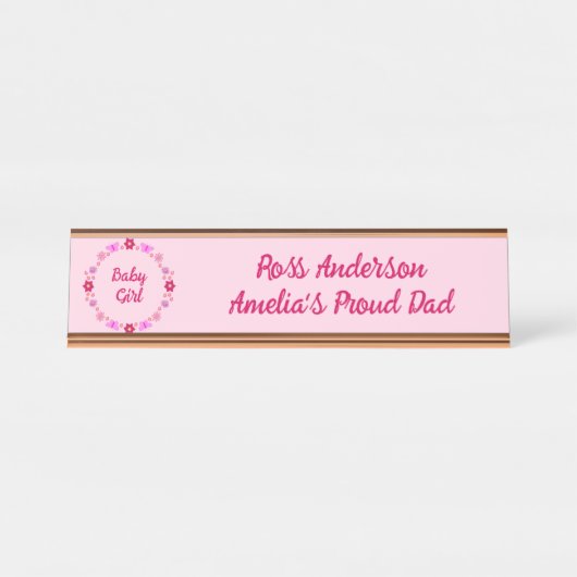ピンクのベビーガール蝶と花カスタムの デスクネームプレート (正面)