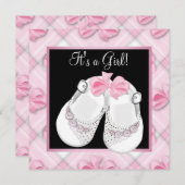 ピンクのベビーシューズ ピンク 黒の女の子のシャワー 招待状 (正面/裏面)