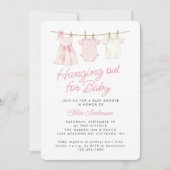 ピンクのベビー物干し素朴がかわいい女の子の赤ちゃん 招待状 (正面)