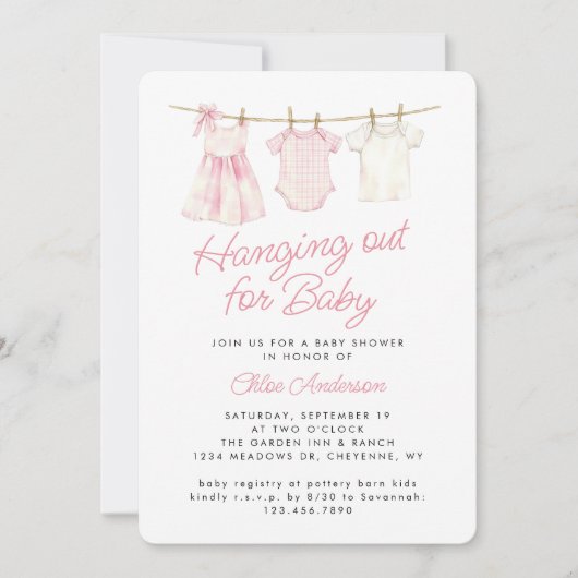 ピンクのベビー物干し素朴がかわいい女の子の赤ちゃん 招待状 (正面)