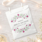 ピンクのベルフラワーブライダルシャワーフェイバーバッグ フェイバーバッグ (クリップ留めされた状態)