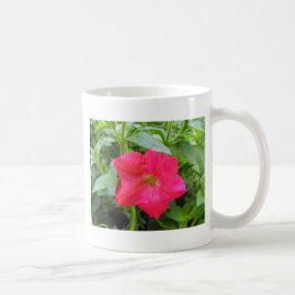 ピンクのペチュニアの花 コーヒーマグカップ