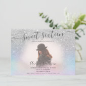 ピンクのホログラフィックシルバーグリッターSweet 16写真 招待状 (スタンド正面)