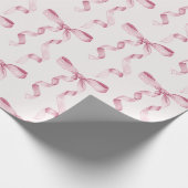 ピンクのボウベイビーまたはブライズシャワー、誕生日パーティー ラッピングペーパー (角)