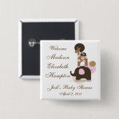 ピンクのボタンを使った動物のパーソナライズされたぬいぐるみ 缶バッジ (正面&裏面)