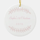 ピンクのボーダーベビーの初めてのクリスマスのオーナメント セラミックオーナメント (正面)