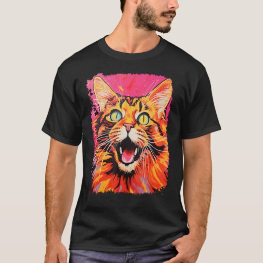 ピンクのポップアートオレンジのジンジャーネコ Tシャツ (正面)