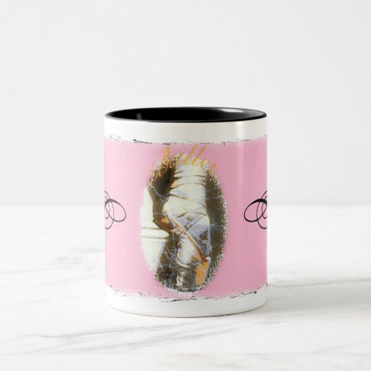 ピンクのマグが付いているバレエのPointeの靴 ツートーンマグカップ (中央)