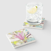 ピンクのマグノリア花の水色ブルー背景 ストーンコースター (横)