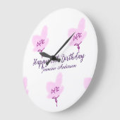 ピンクのマーヴの花の15歳の誕生日+クィンセañera+名前d ラージ壁時計 (傾斜)