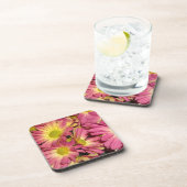 ピンクのミイラのコルクのコースター コースター (右側)