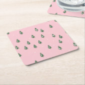 ピンクのミニマルなクリスマスツリー冬の森 スクエアペーパーコースター (アングル)