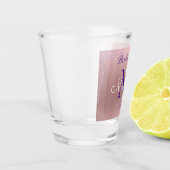 ピンクのメタリックパープルのグリッター花嫁付きモノグラム ショットグラス (左)