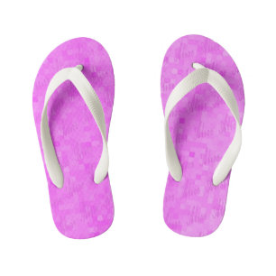 ピンクのモザイクにパステルピンクのアリスの名前のロゴ、 キッズビーチサンダル