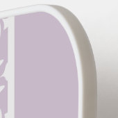 ピンクのモノグラムに白い花のタイルのパタ縁どーン ピックルボールラケット (左詳細)