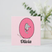 ピンクのモノグラムの手紙Oキッドの誕生日パーティー 招待状 (スタンド正面)