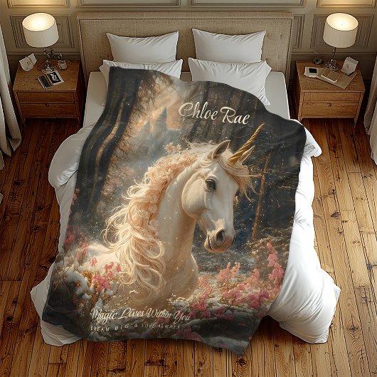 ピンクのユニコーンウィンターキャッスルフェアユタリーウッドランド フリースブランケット