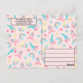 ピンクのユニコーン レインボー ムーン スター フラワーズ バースデー ポストカード (裏面)