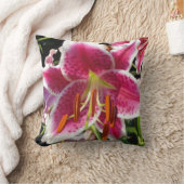 ピンクのユリのピンクのフローラピンクの花の熱帯花 クッション (ブランケット)