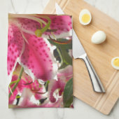 ピンクのライリピンクの熱帯花ピンクのフローラ キッチンタオル (四つ折り)