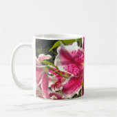 ピンクのライリピンクの熱帯花ピンクのフローラ コーヒーマグカップ (左)