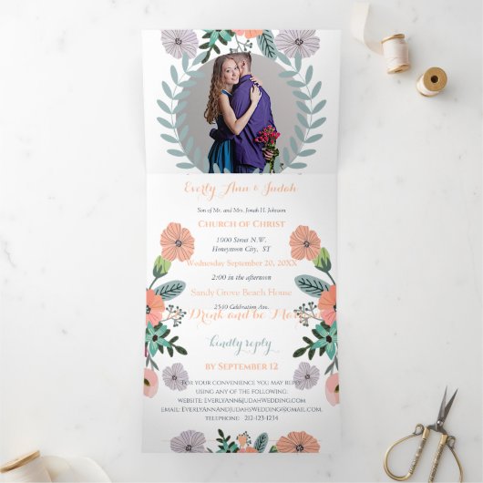 ピンクのラベンダー ラブ ミント グリーン フローラル ウェディング 三つ折り招待状 (内部)