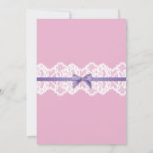 ピンクのランジェリーのシャワーの花嫁の紫色のコルセットの招待 招待状 (裏面)