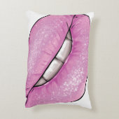 ピンクのリップカラーの歯付き光沢 アクセントクッション (裏面(縦))