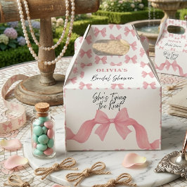 ピンクのリボンがキュートな「She's Tying the Knot」ブライダルシャワーパーティー フェイバーボックス