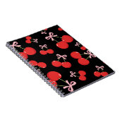 ピンクのリボンが付いた赤いチェリーの コケッテージ調の上品なノート ノートブック (右側)