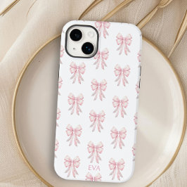 ピンクのリボンのお嬢様風モノグラムイニシャル柄 Case-Mate iPhone 14 PLUSケース
