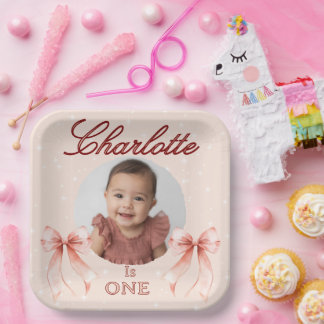 ピンクのリボンの1歳の誕生日！ ペーパープレート