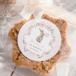 ピンクのリボンを付けたウサギの風船を持った女の子の誕生日パーティー ラウンドシール