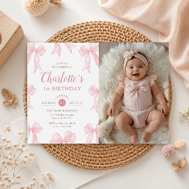 ピンクのリボン付き女の子の1歳の誕生日写真 招待状