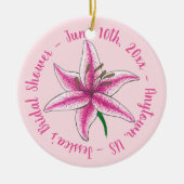 ピンクのリリーの花のウェディング ブライダルシャワー セラミックオーナメント (正面)