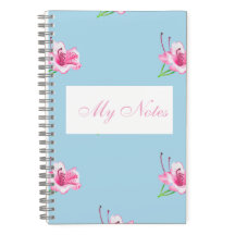 ピンクのリリーの青いマグカップ