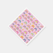 ピンクのレインボーパターン誕生日 スタンダードカクテルナプキン (角)