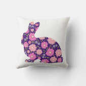 ピンクのレトロうさぎと花 クッション (裏面)
