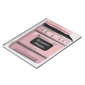 ピンクのレトロのストーブのレシピの本ジャーナル ノートブック (左側)