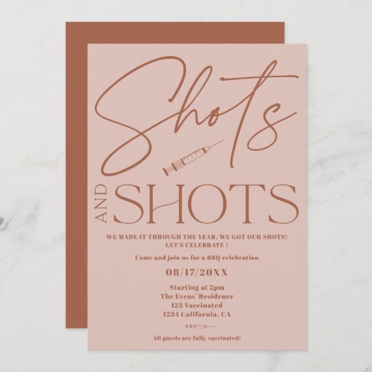 ピンクのレトロスクリプトショットワクチン接種お祝い 招待状 (正面/裏面)