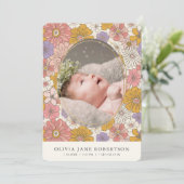 ピンクのレトロフローラ女の子の写真の誕生のお知らせ 招待状 (スタンド正面)