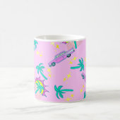 ピンクのレトロヤシの木と車 コーヒーマグカップ (中央)