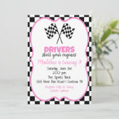 ピンクのレーシングカーバースデー招待状 招待状 (スタンド正面)