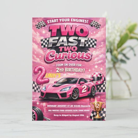 ピンクのレーシングカー Two Fast Two Curious 2歳の誕生日 招待状 (スタンド正面)