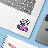 ピンクのレースカー - 市松模様の旗 スポーツ シール (ノートパソコンとiPhone)