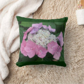 ピンクのレース帽あじさい花 – 枕 (ブランケット)
