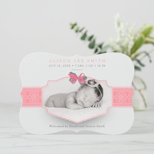 ピンクのロマンチックなレース誕生のお知らせ 案内状 (スタンド正面)